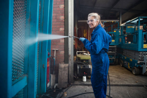 Best Roof Power Washing Services  in Milford, IA